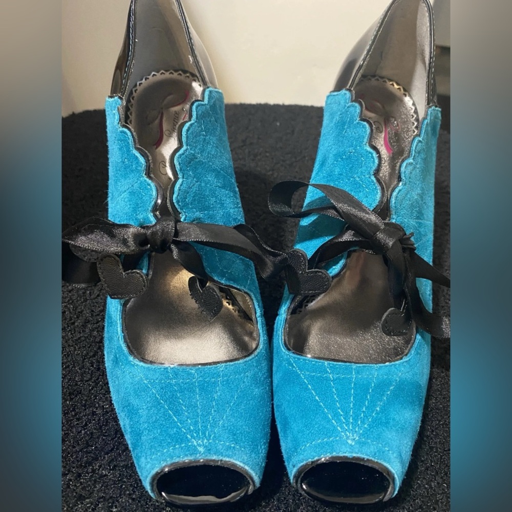 Poetic Licence Women's Kiss and Tell Leather Suede Peep-Toe Heel Women's Size 7M - Picture 3 of 11